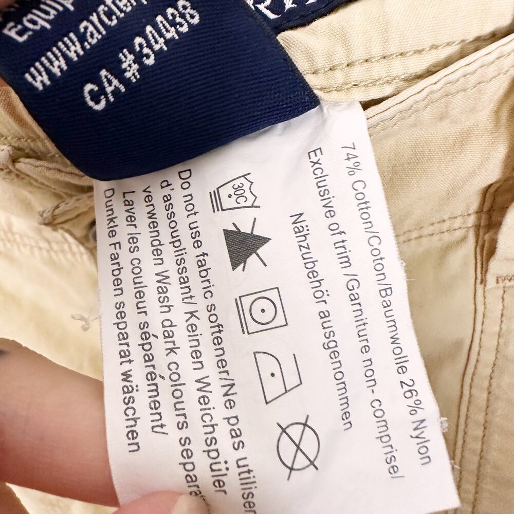 Arc’teryx Women’s Cargo Shorts Size 10 Beige Hiking Outdoor Utility - Picture 5 of 9